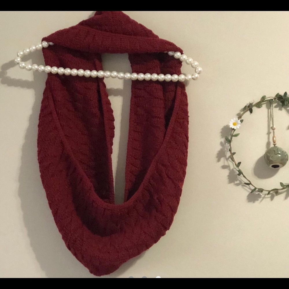 Burgundy scarf 🧣perfect for winter 🥶